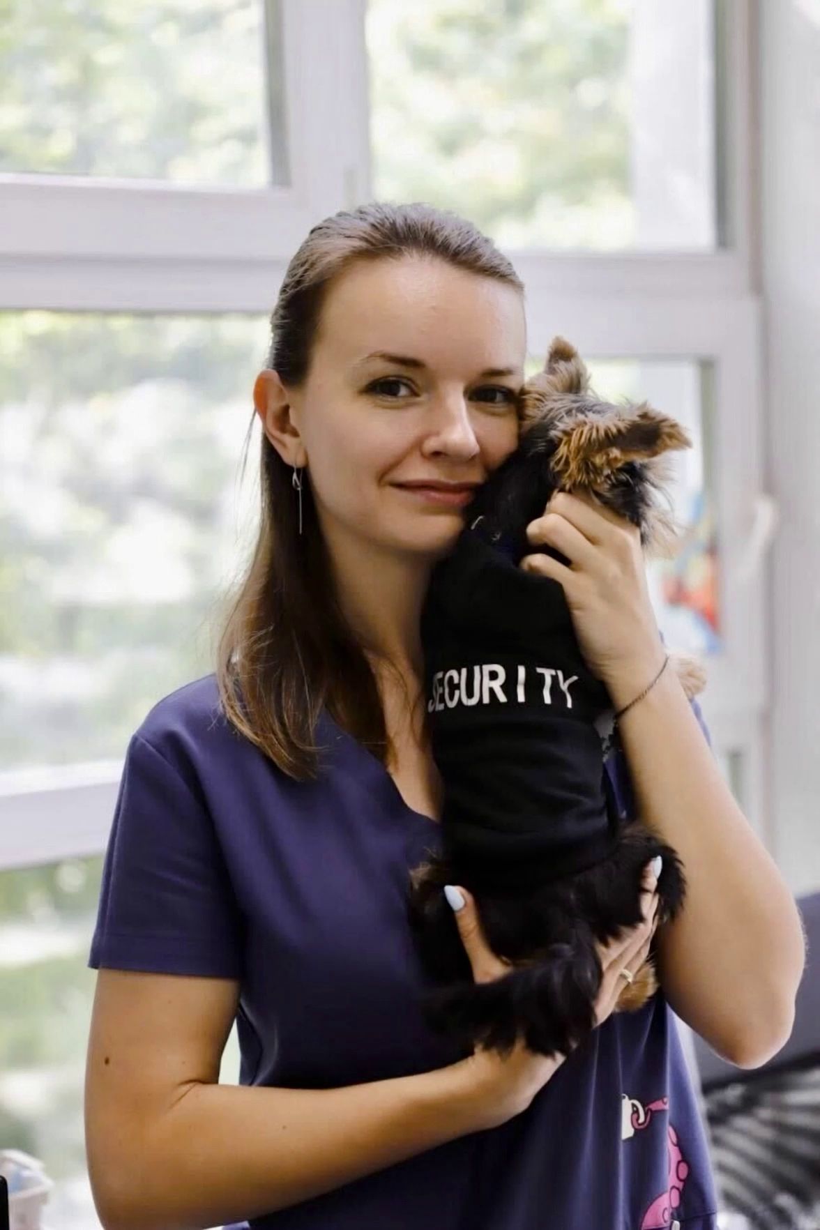 Немеш Виктория Николаевна, руководитель лечебно-диагностического отделения клиники «НьюВетТех», рекомендует Веприпак как безопасное и эффективное средство. Таблетка с флураланером имеет приятный вкус, действует 3 месяца, официально зарегистрирована и полностью соответствует иностранным аналогам.